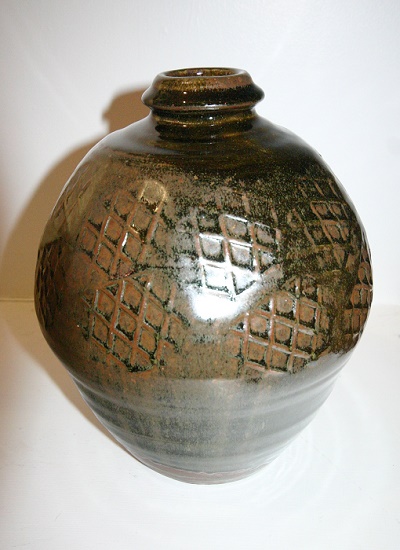 Vase. Paddled. Basalt black
