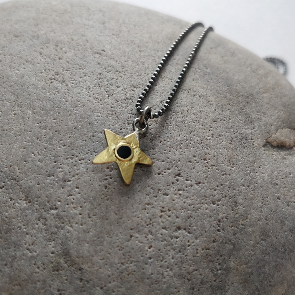 Black star and gold necklace ZM21 